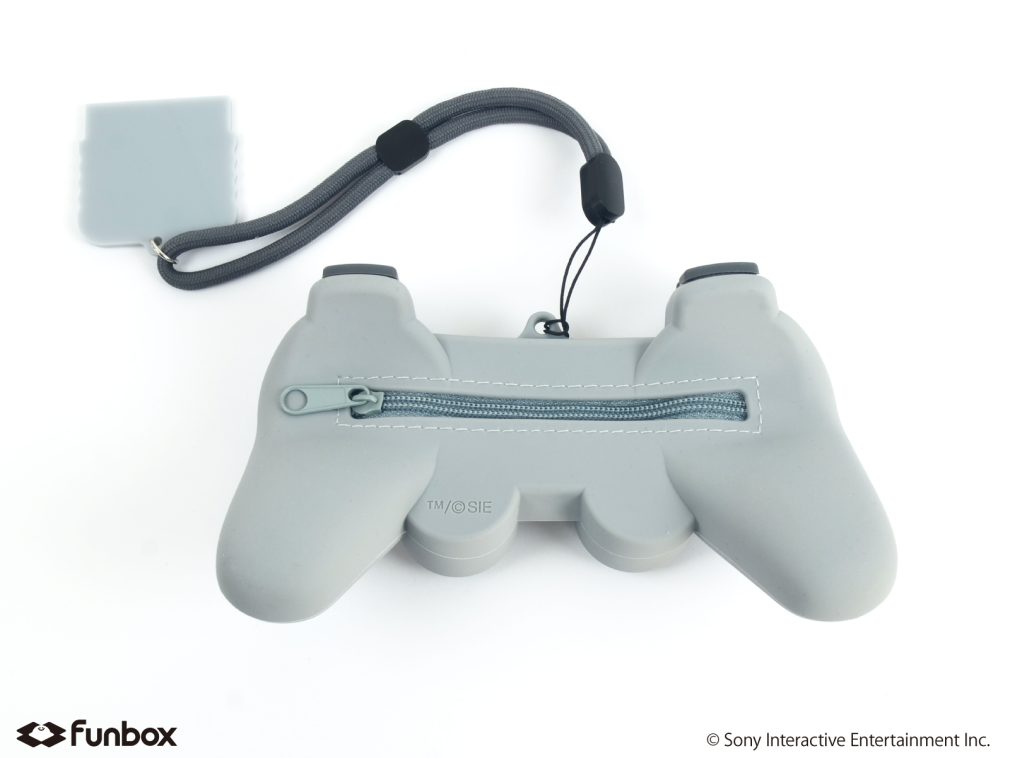 初代PlayStation™のコントローラを忠実に再現した「シリコーンポーチ DUALSHOCK」＜グレー：裏＞